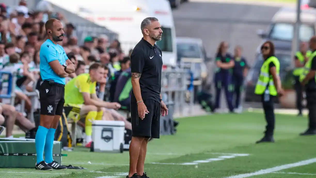 Ricardo Mangas esteve perto de deixar o Sporting neste mercado de transferências, mas o cenário mudou e ala convence Rui Borges