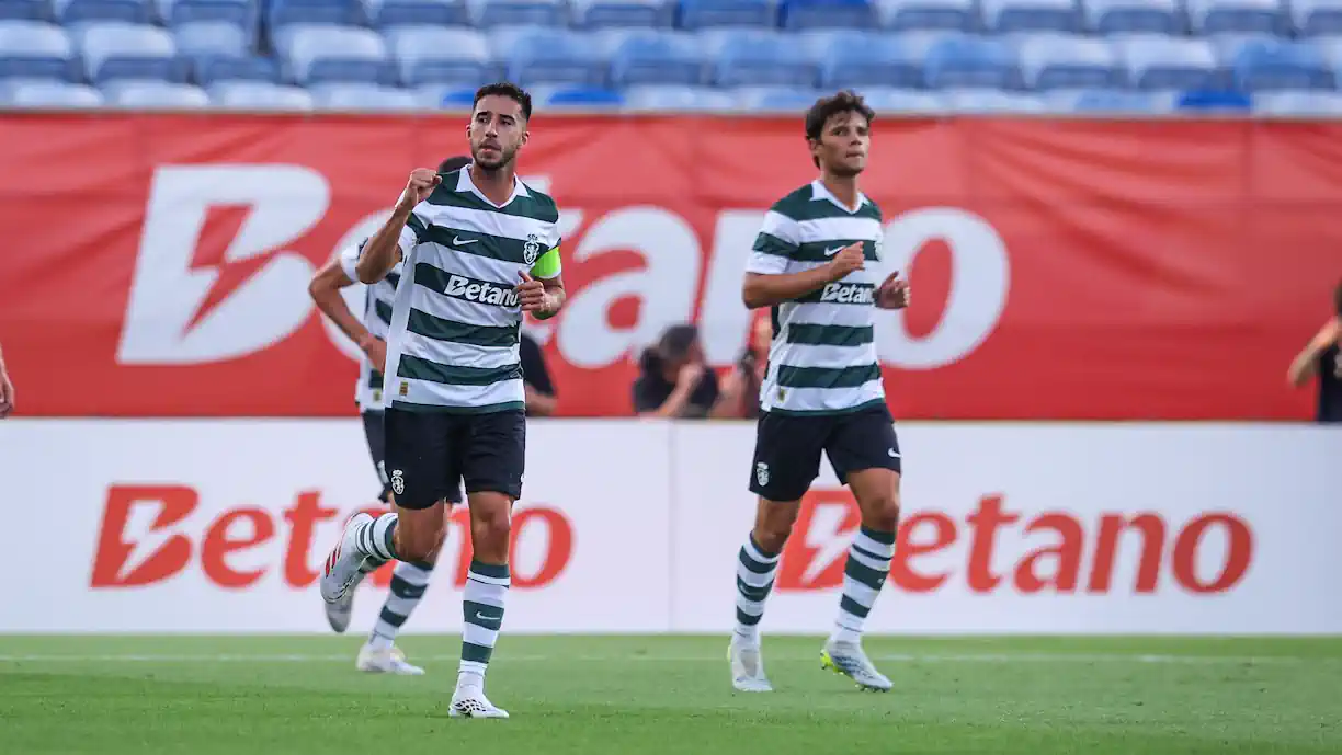 Sporting encerrou a pré-temporada com uma vitória convincente sobre o Nottingham Forest, por 4-1, no Estádio do Algarve