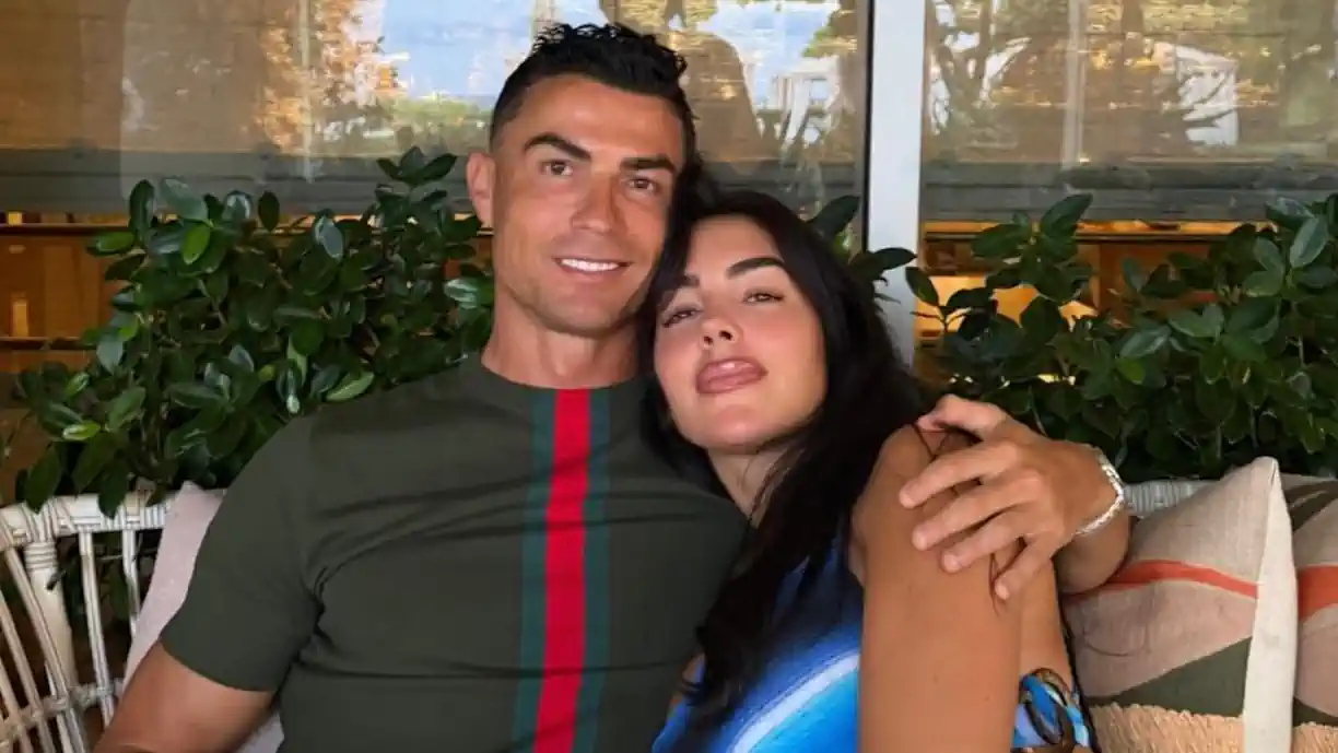Cristiano Ronaldo e Georgina Rodríguez já deram o nó! Tudo o que sabe sobre o casamento