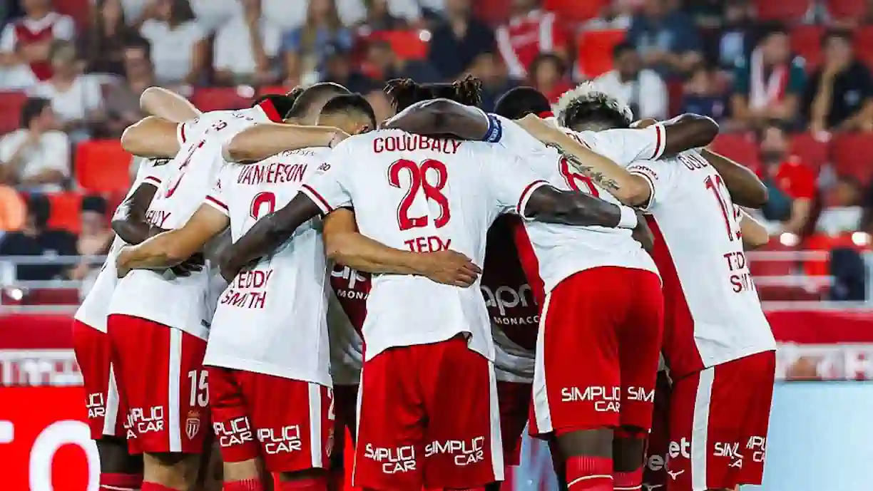 Craque que admitiu querer jogar no Sporting faz assistência na vitória sobre o Marselha (2-0)