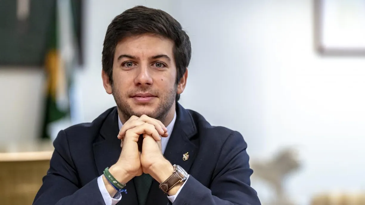 Francisco Rodrigues dos Santos diz que há um futebolista "sem gabarito" para jogar no Sporting