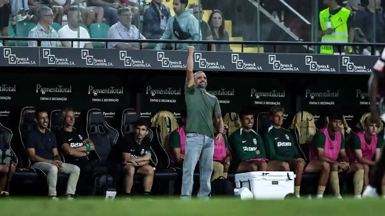 Críticas a Quaresma, erros e Suárez; Tudo o que disse Rui Borges após empate do Sporting