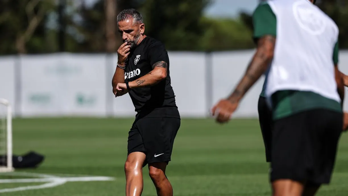 Rui Borges pretende lançar três reforços de rajada no onze para o Estrela da Amadora - Sporting