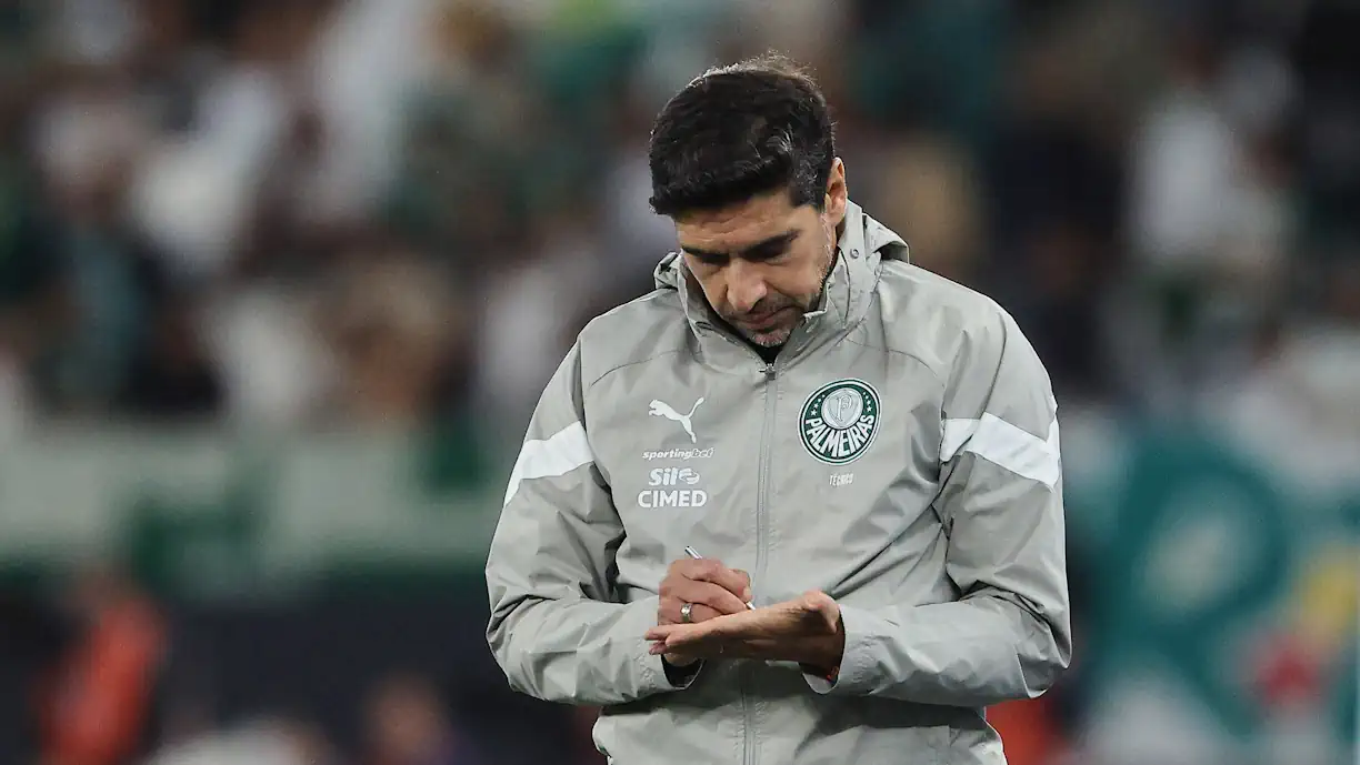 Interesse do Sporting em Abel Ferreira está a gerar reações; Neto quer ver técnico fora do Palmeiras