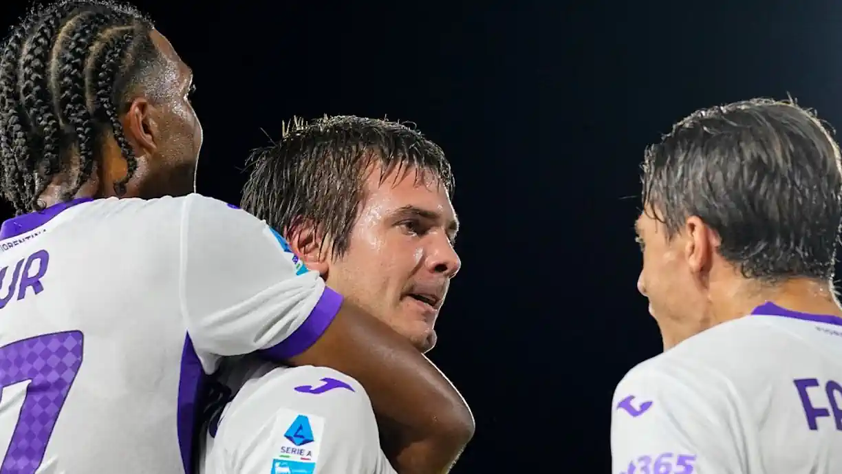 Franco Mastantuono, que esteve associado ao Sporting durante o último mercado de verão, viveu uma noite para recordar ao serviço da Fiorentina