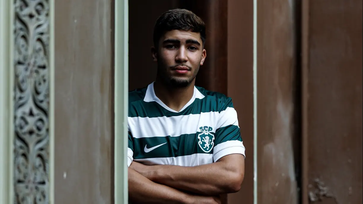 Exclusivo Leonino - Sporting não foi o único clube português interessados em Moncef Zekri; Jovem lateral foi oferecido ao Benfica antes de rumar ao Sporting