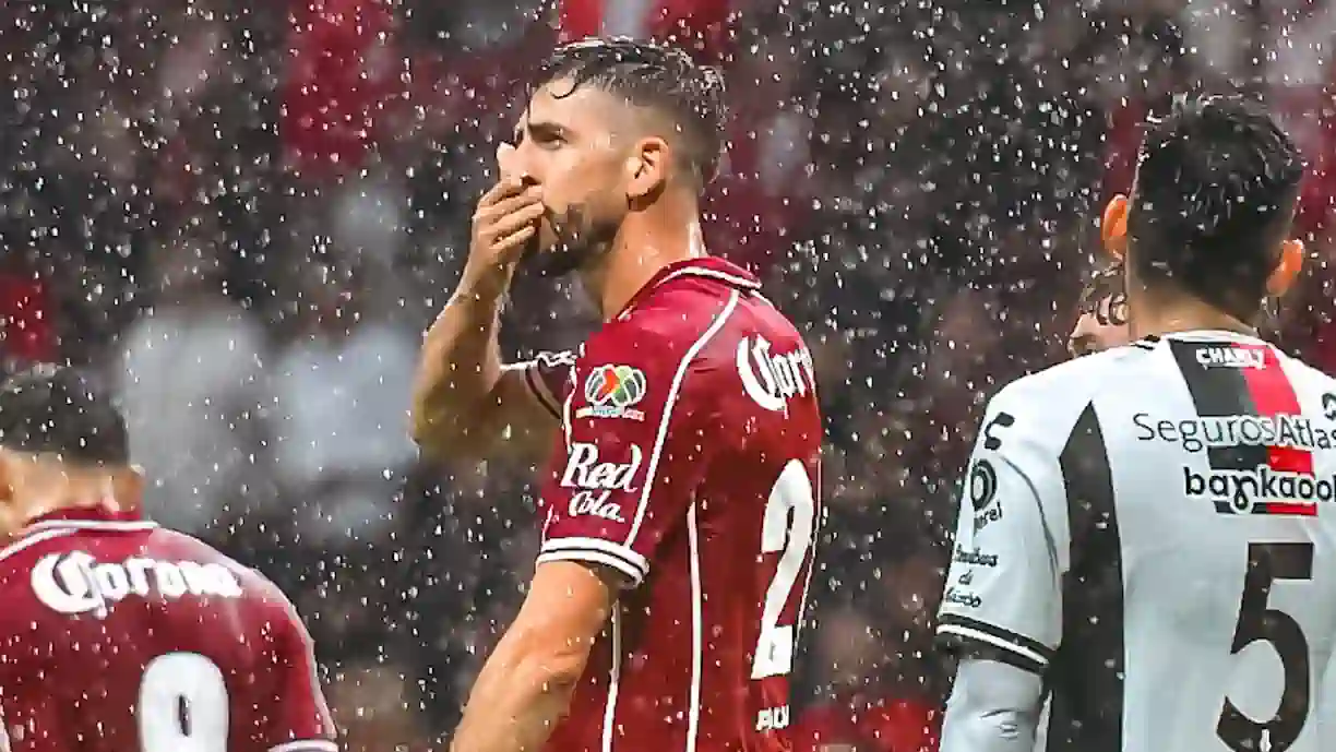 Paulinho está de volta: Ex Sporting precisou de oito minutos para fazer estragos pelo (vídeo)