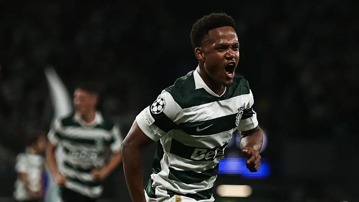 Geny Catamo está a despertar uma verdadeira corrida no mercado europeu, com vários clubes da Premier League e Itália atentos à situação. Fotografia de Sporting