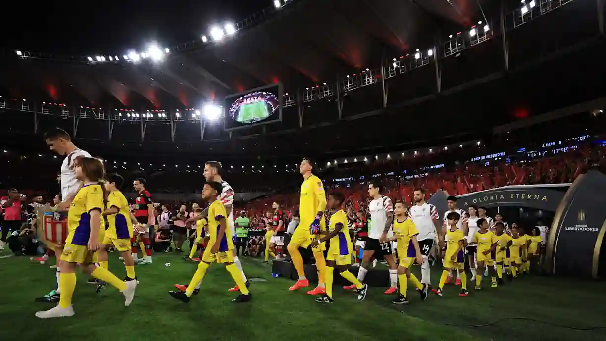Flamengo, orientado por Leonardo Jardim - apontado ao Sporting -, ficou pelo caminho nas meias-finais da Libertadores