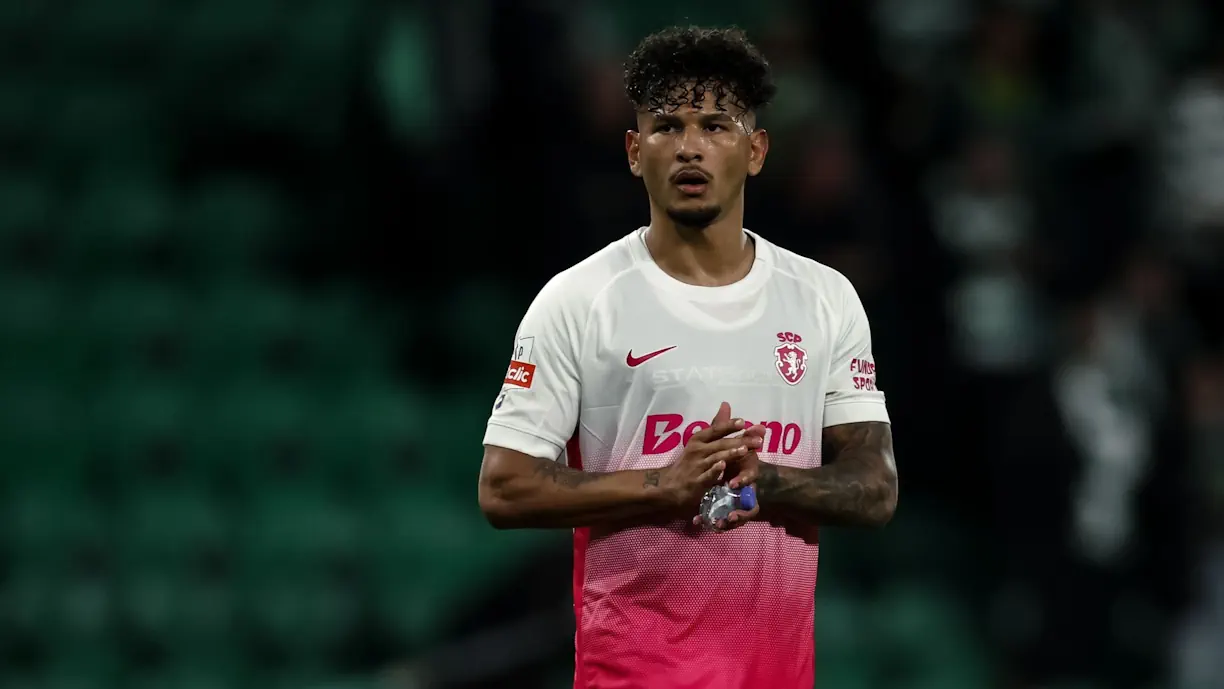 Luis Suárez não escondeu a frustração depois da derrota do Sporting frente ao Académico de Viseu, por 2-1