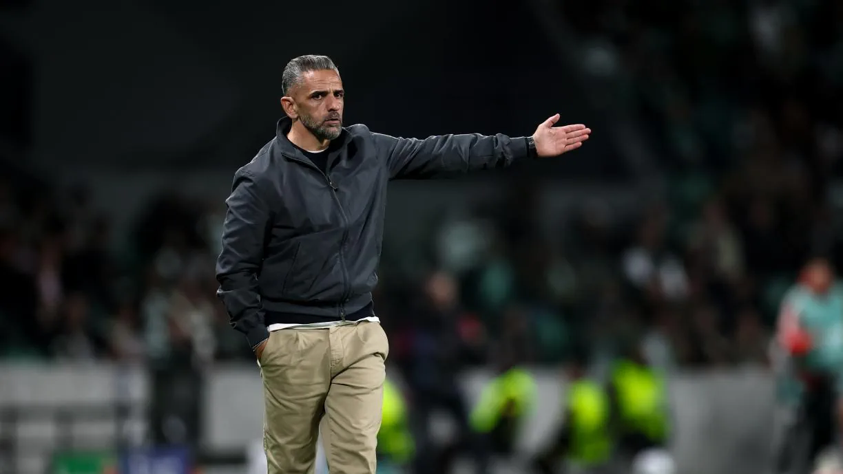 Não pede desculpa, desinspiração e fisicalidade; Tudo o que disse Rui Borges após Sporting - LASK